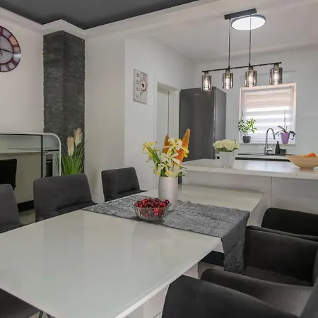 Prázdninový dům 3 Bedroom Amazing In Drum